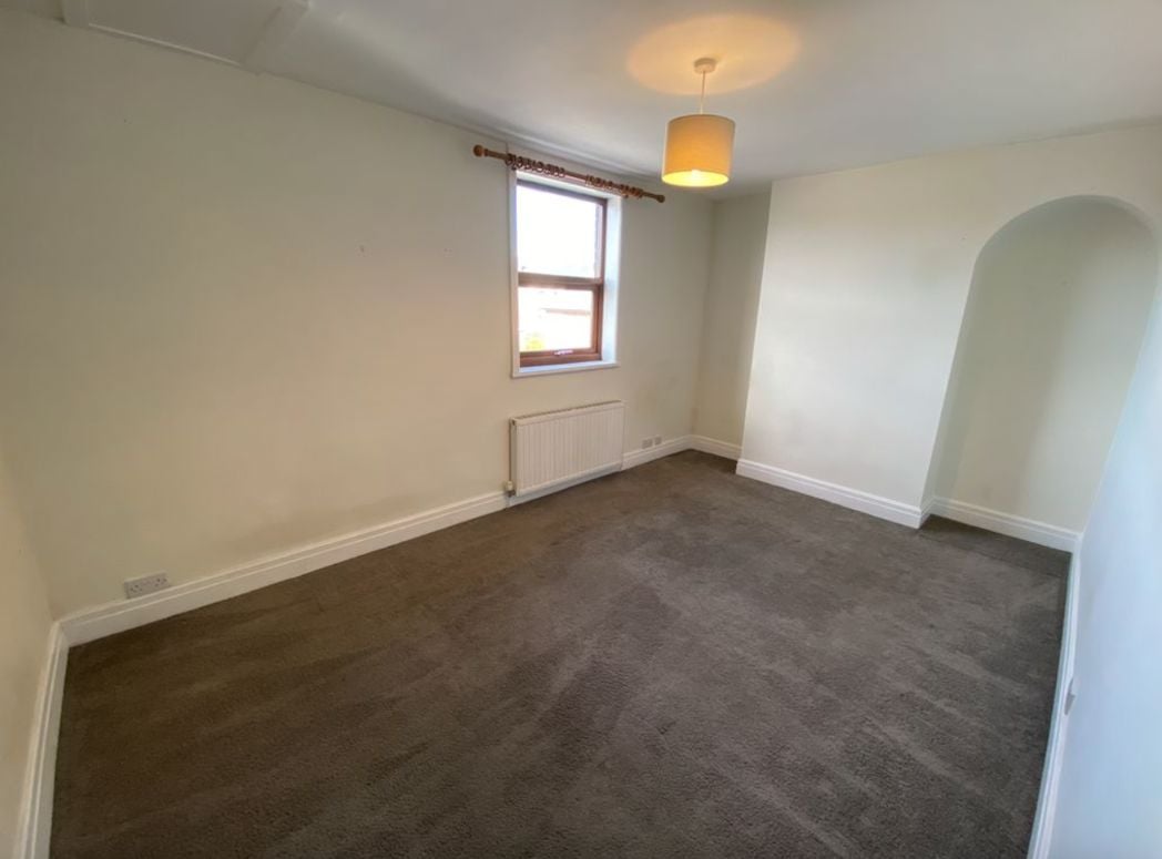 Property image 6 of 11