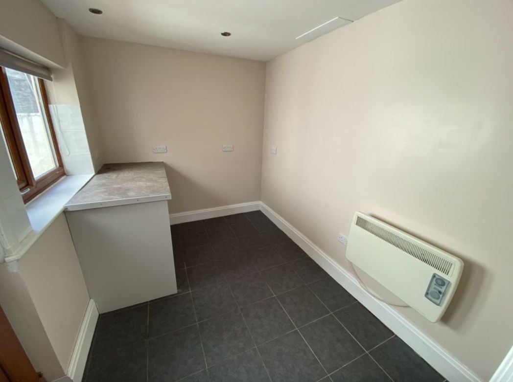 Property image 7 of 11