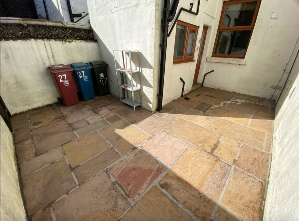Property image 11 of 11
