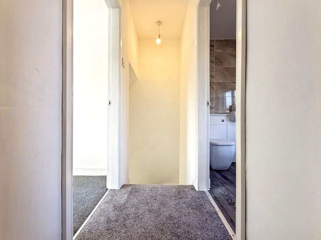 Property image 12 of 23