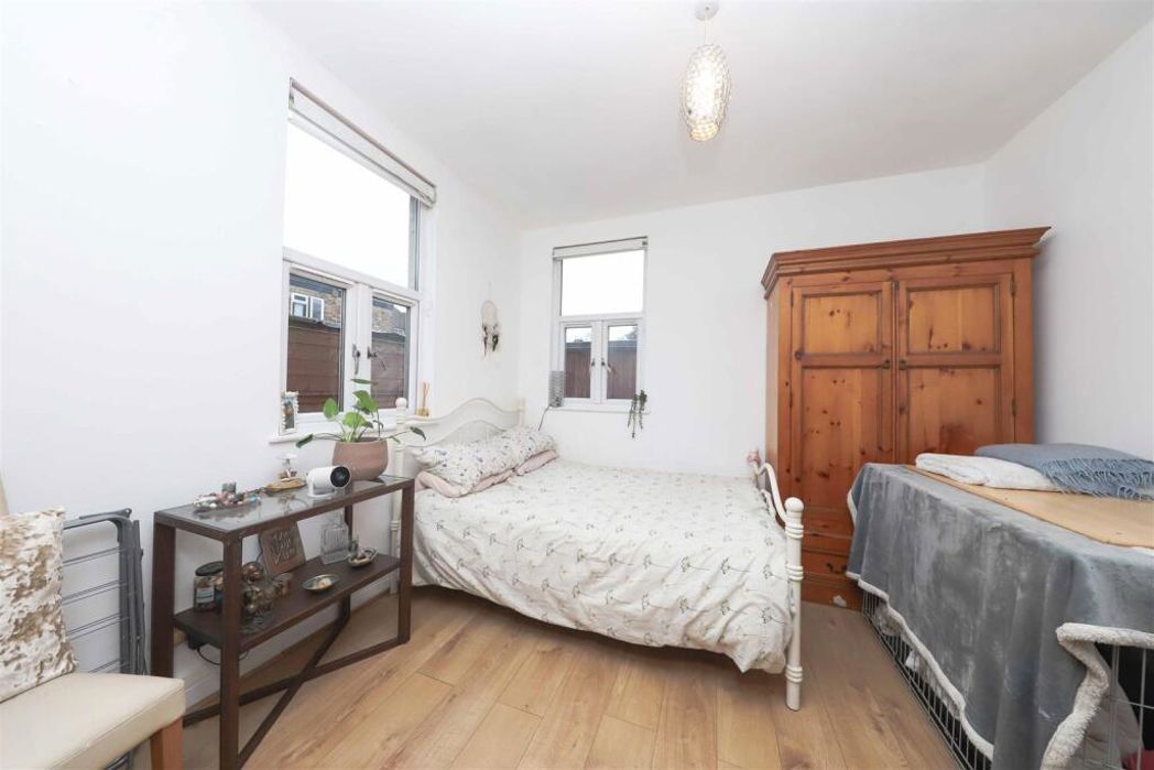 Property image 6 of 8