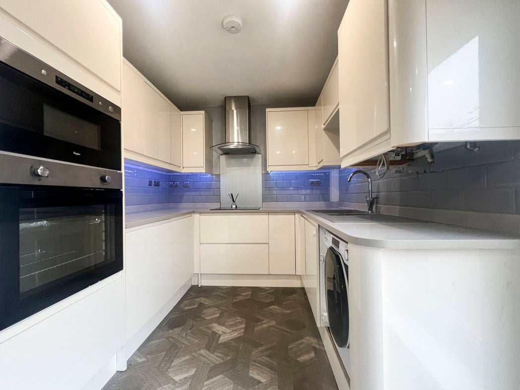 Property image 3 of 24