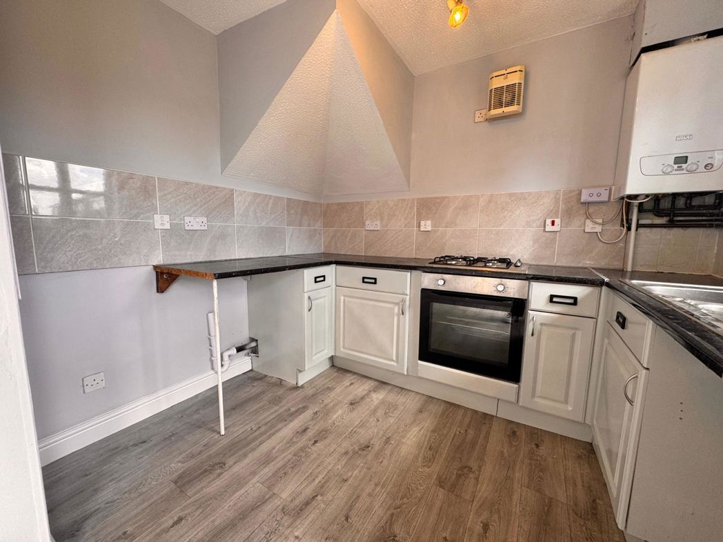 Property image 2 of 13