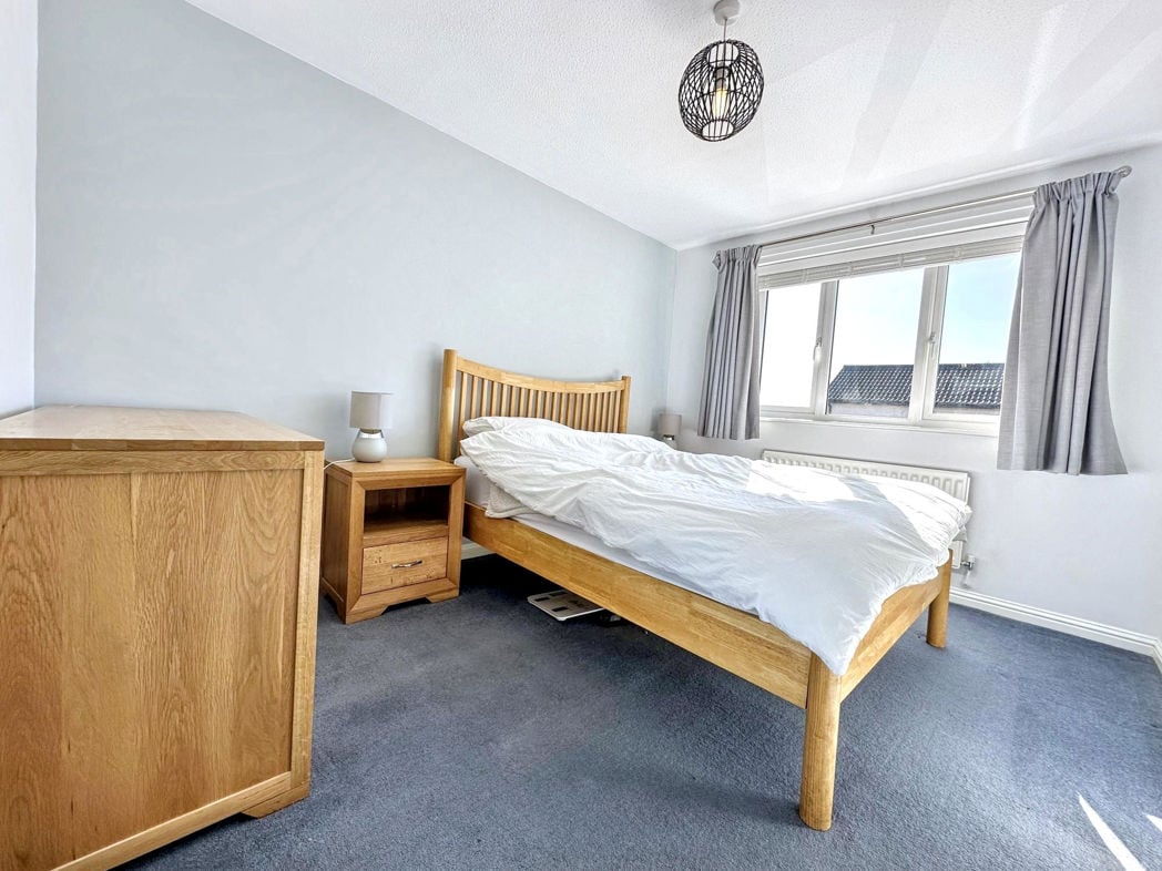 Property image 17 of 23