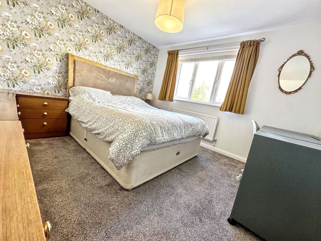 Property image 16 of 23