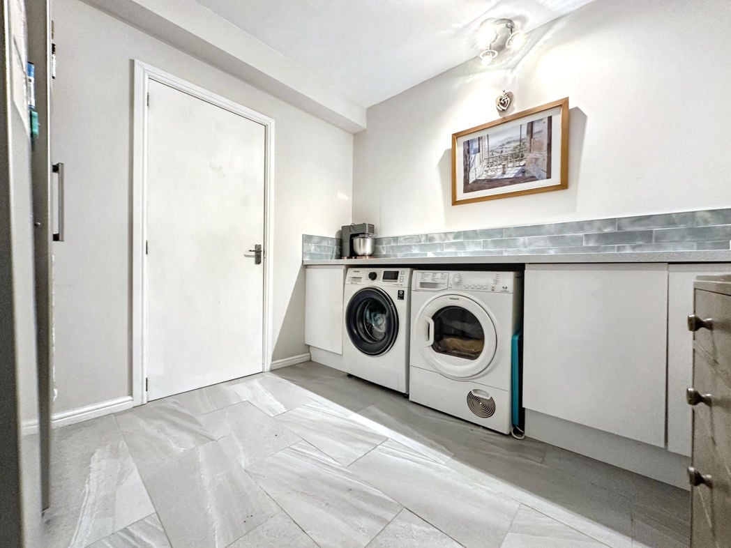 Property image 8 of 23