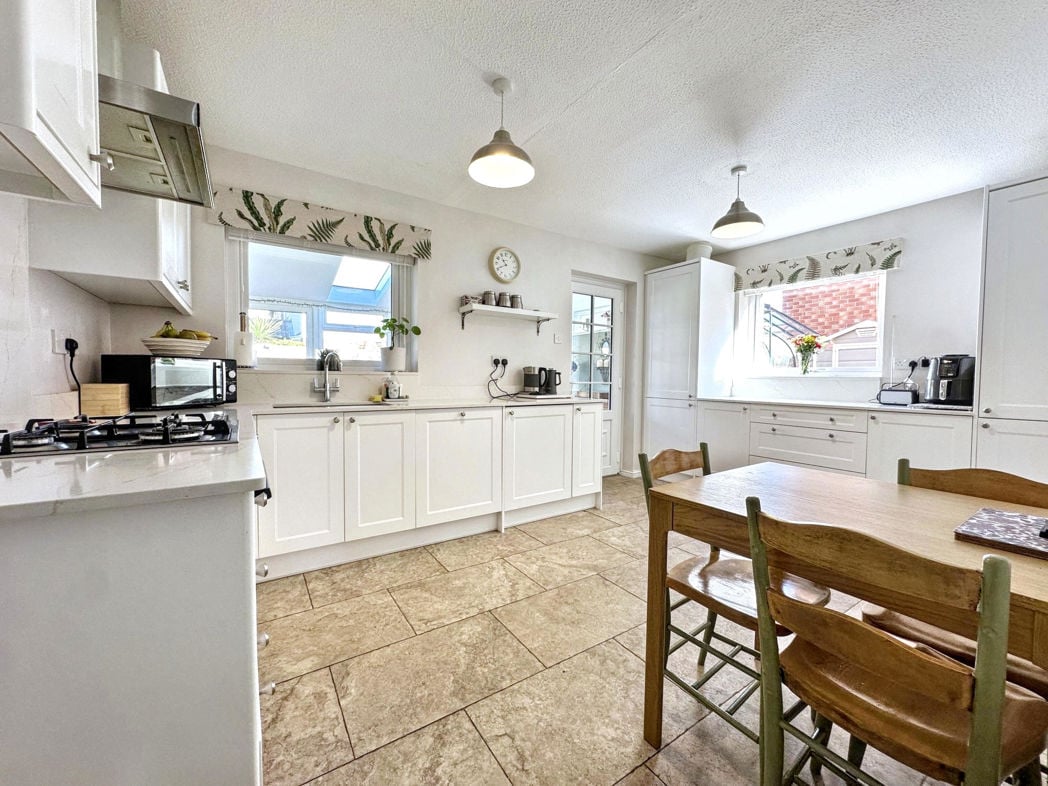 Property image 7 of 23