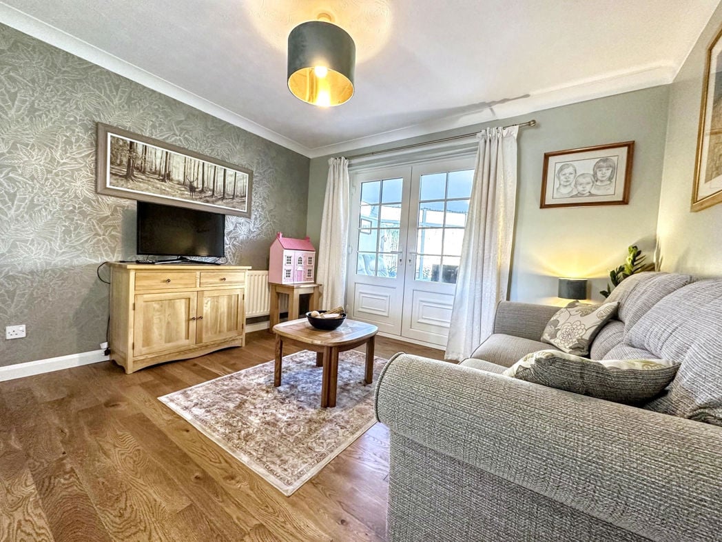 Property image 9 of 23