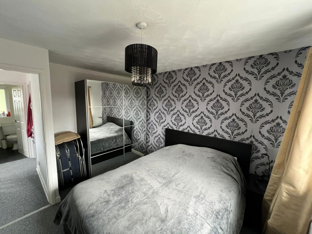 Property image 4 of 6