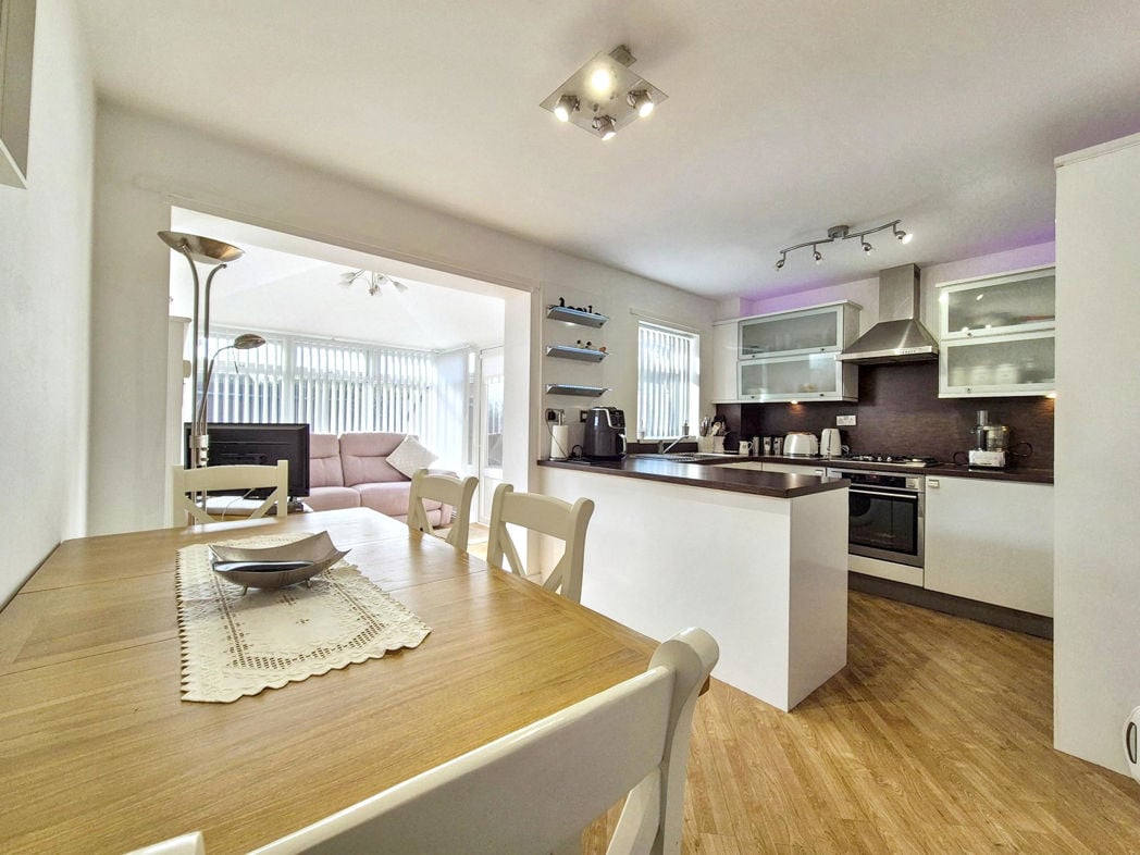 Property image 3 of 23