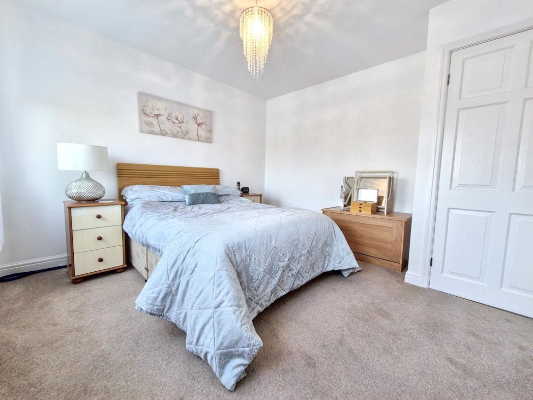 Property image 15 of 23