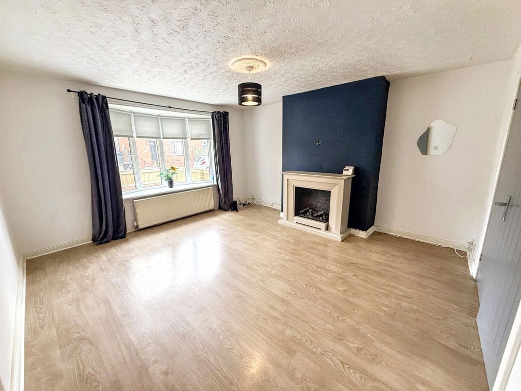 Property image 2 of 12