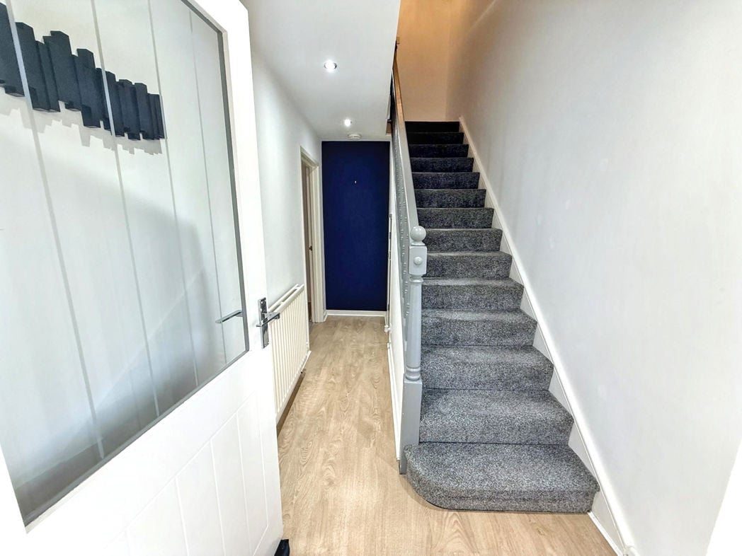 Property image 6 of 12