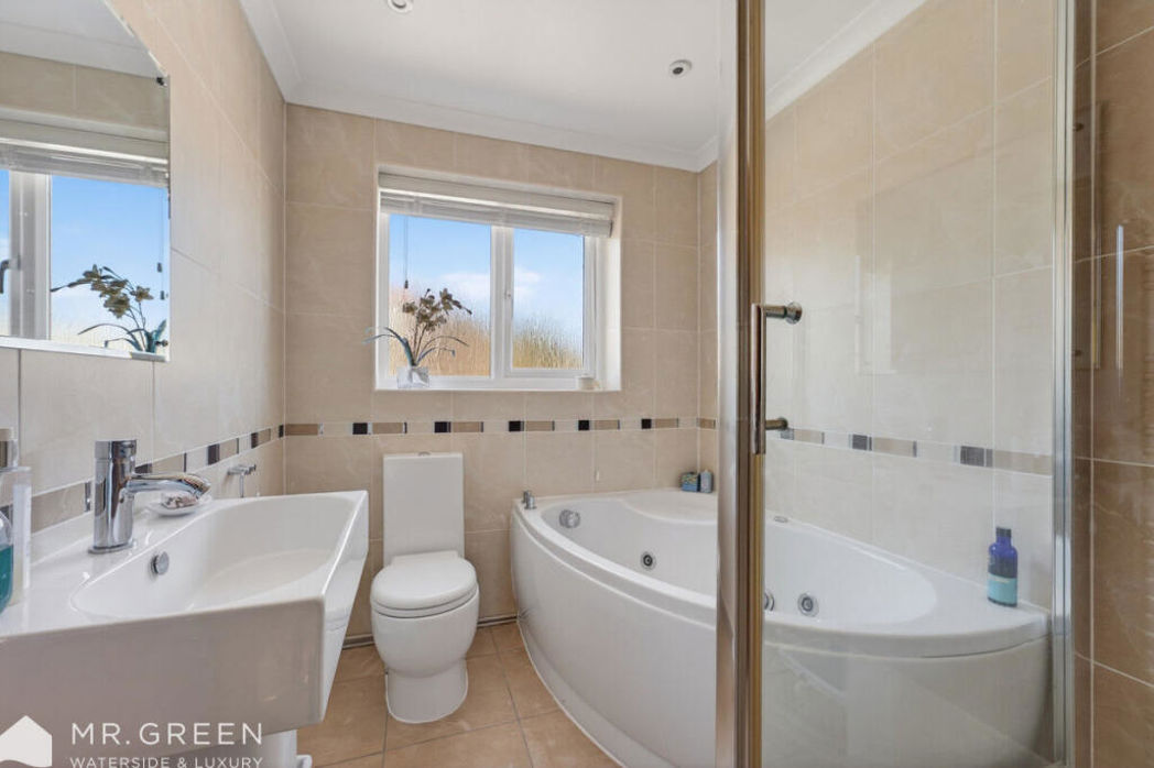 Property image 16 of 17