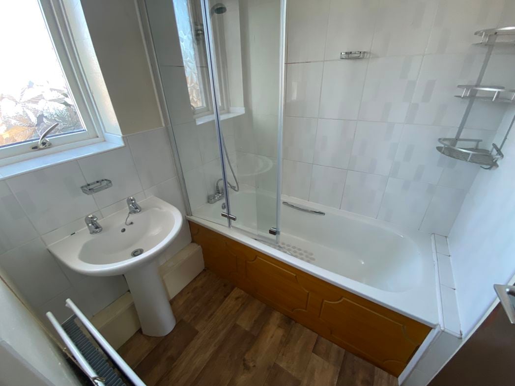 Property image 4 of 9