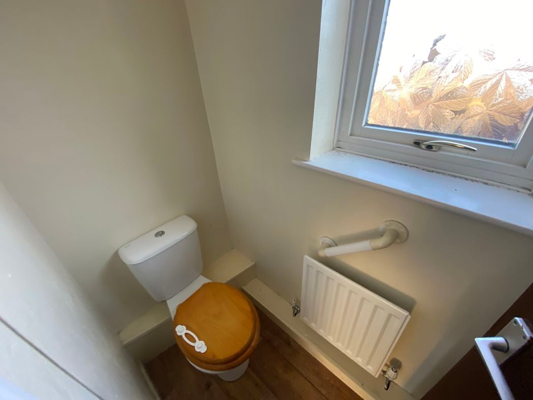 Property image 5 of 9