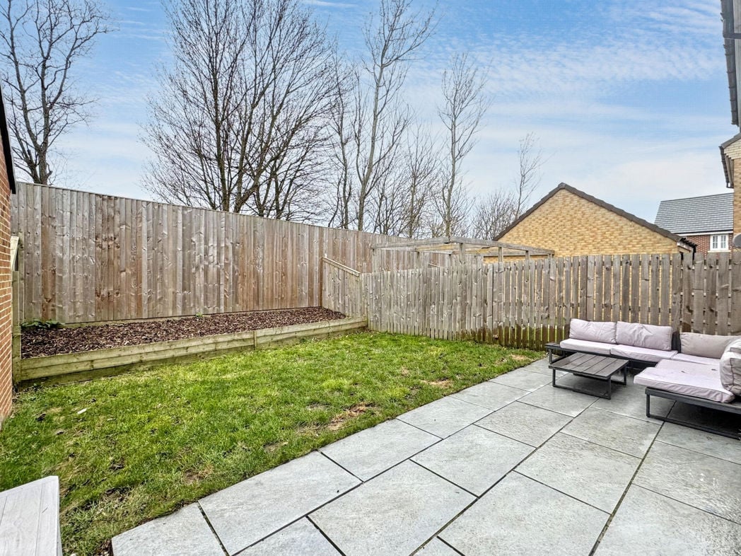 Property image 16 of 19