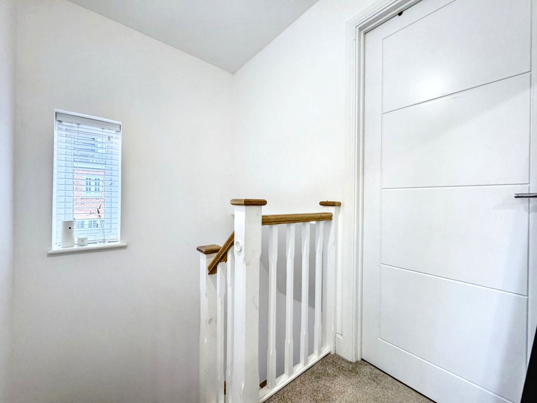 Property image 10 of 19