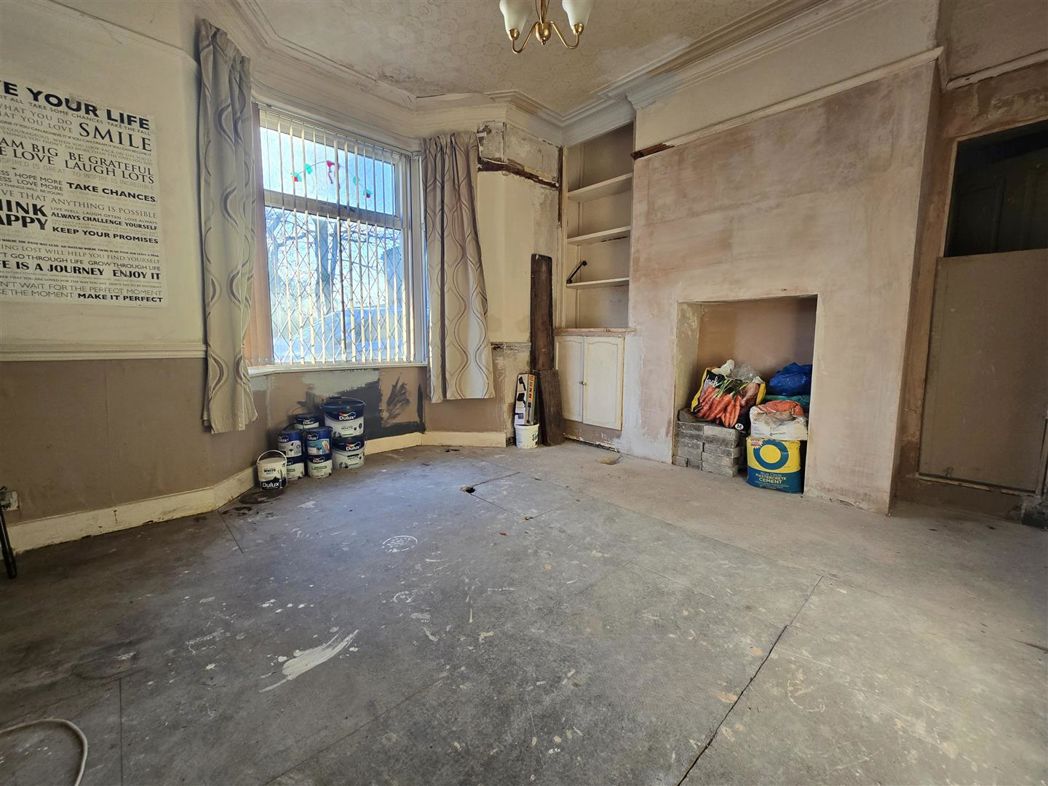 Property image 2 of 11