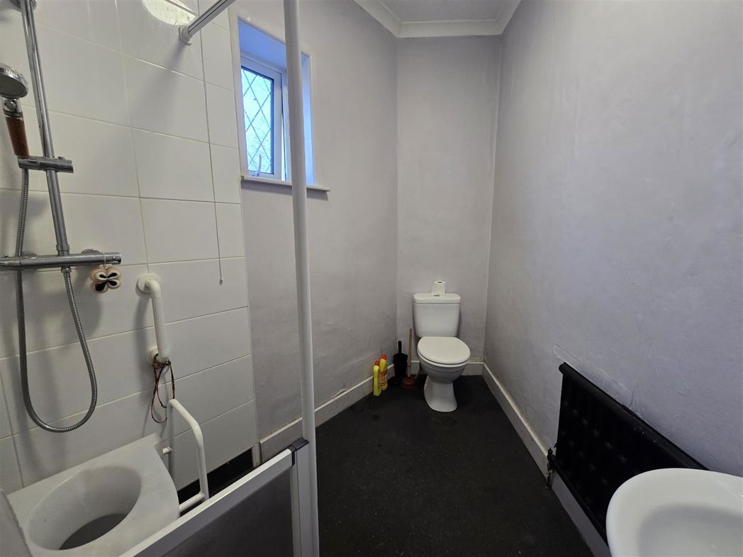 Property image 9 of 11