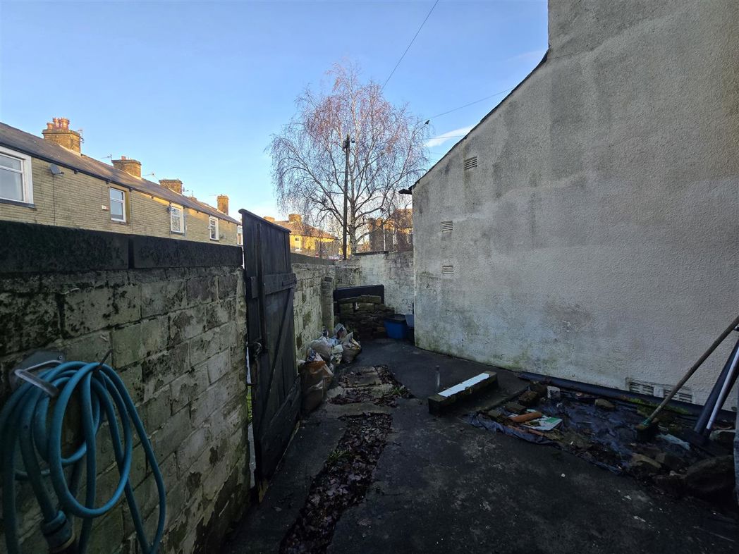 Property image 11 of 11