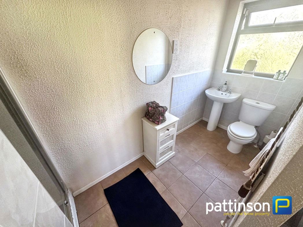 Property image 12 of 20