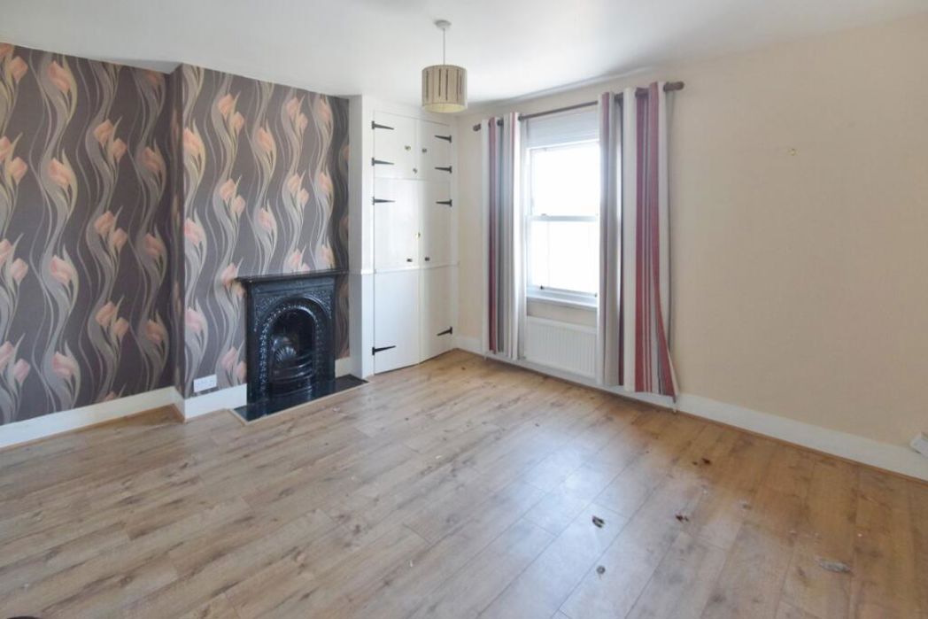 Property image 3 of 11