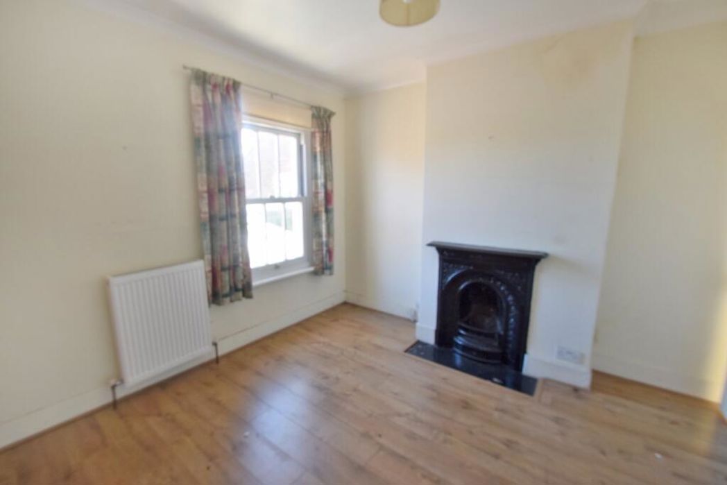 Property image 5 of 11
