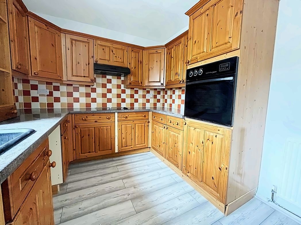 Property image 2 of 10