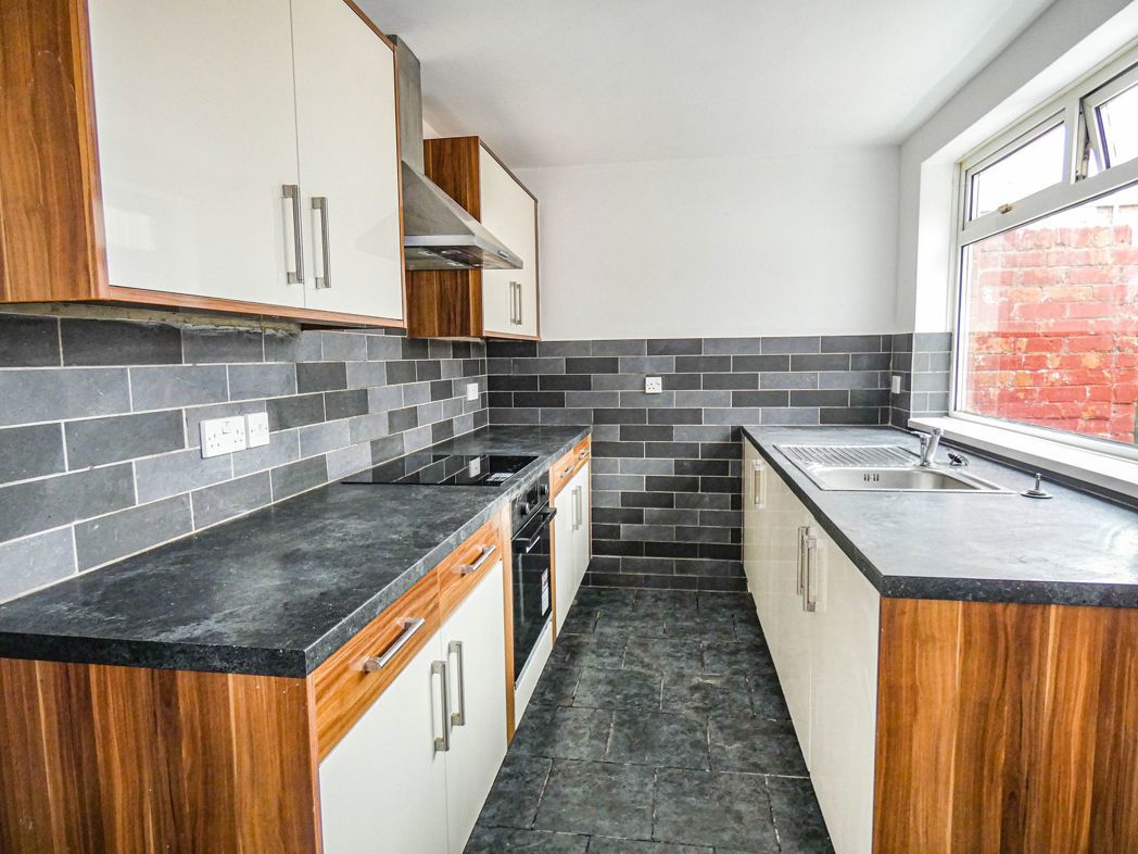 Property image 2 of 8