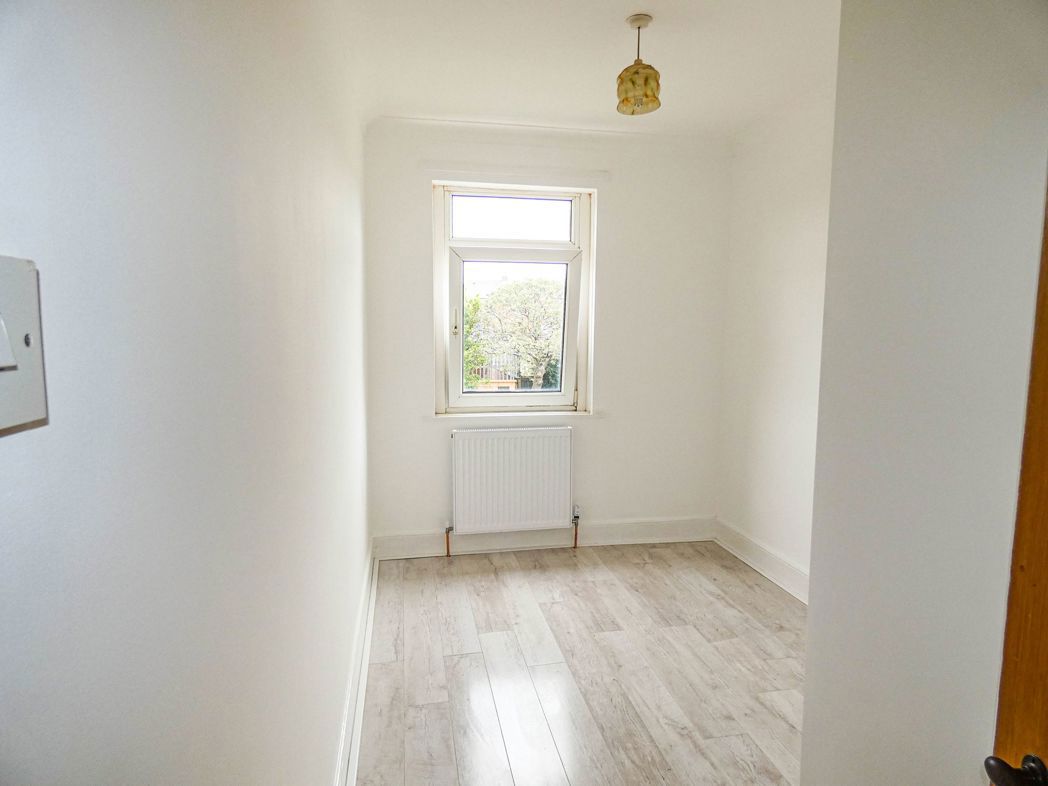 Property image 7 of 8