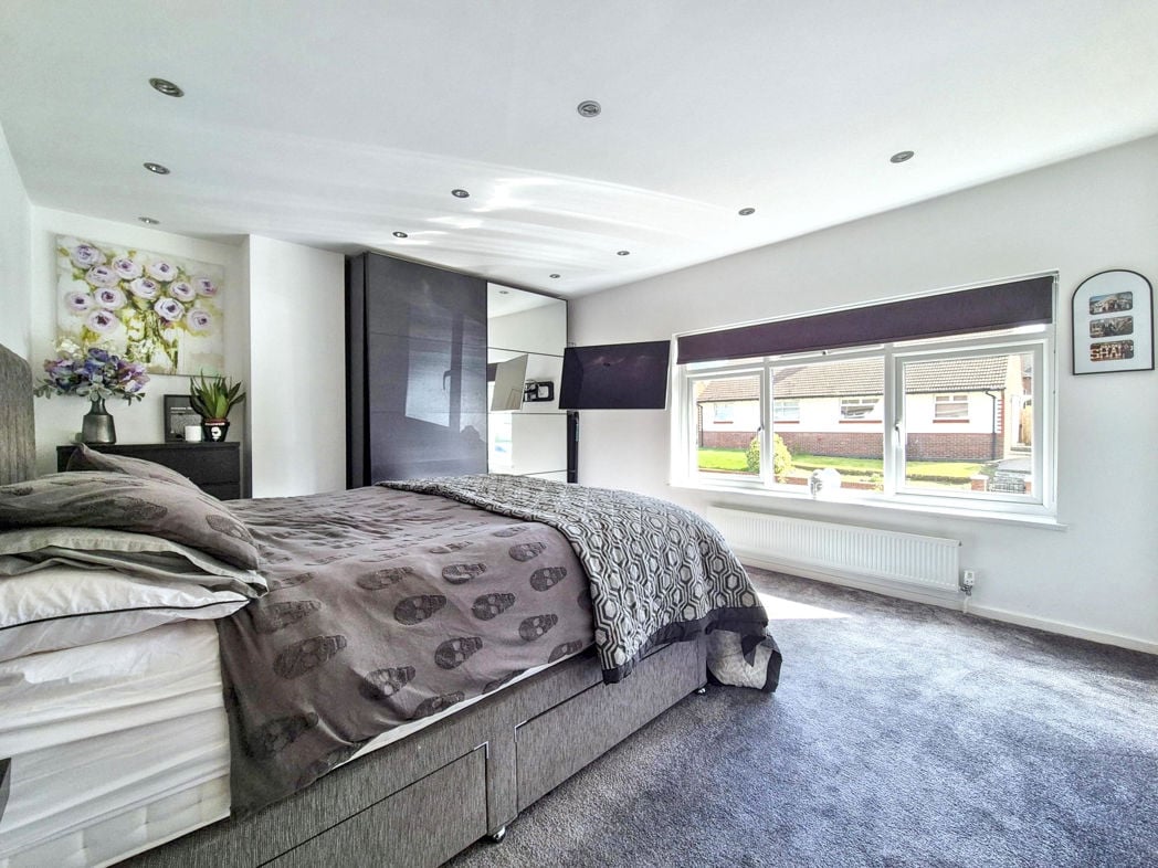Property image 13 of 23