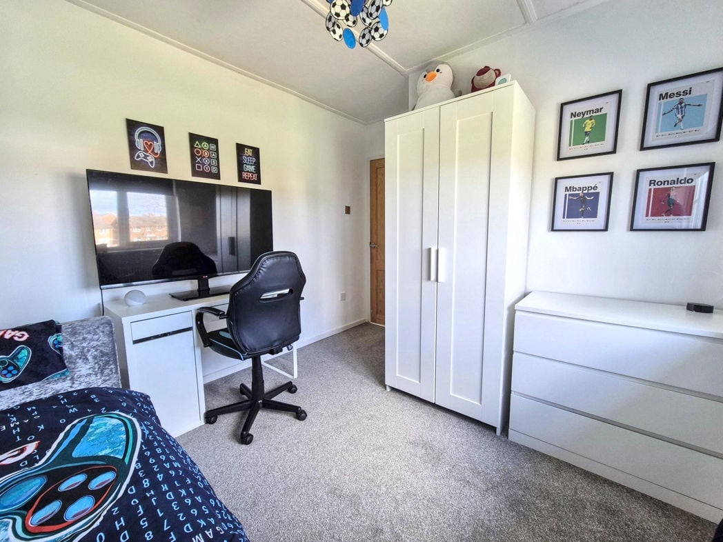 Property image 15 of 23