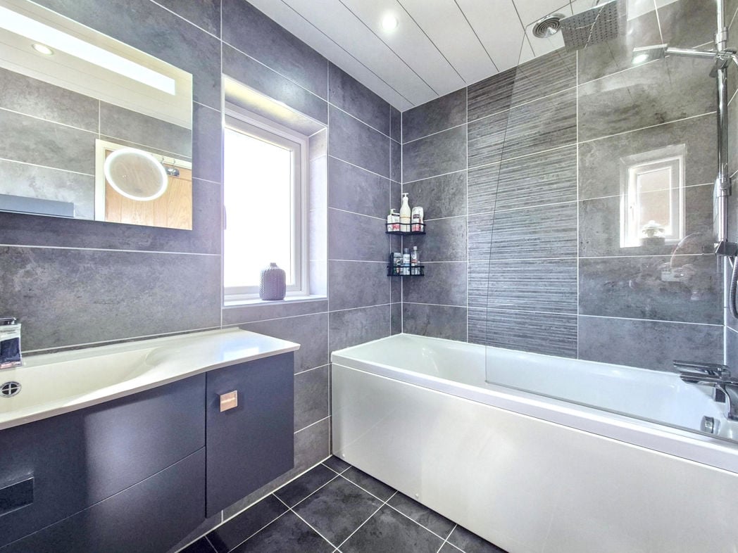 Property image 18 of 23