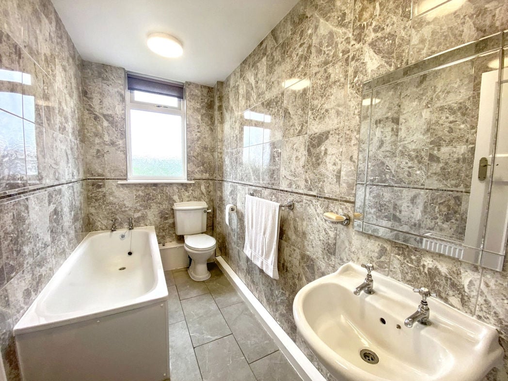 Property image 10 of 13