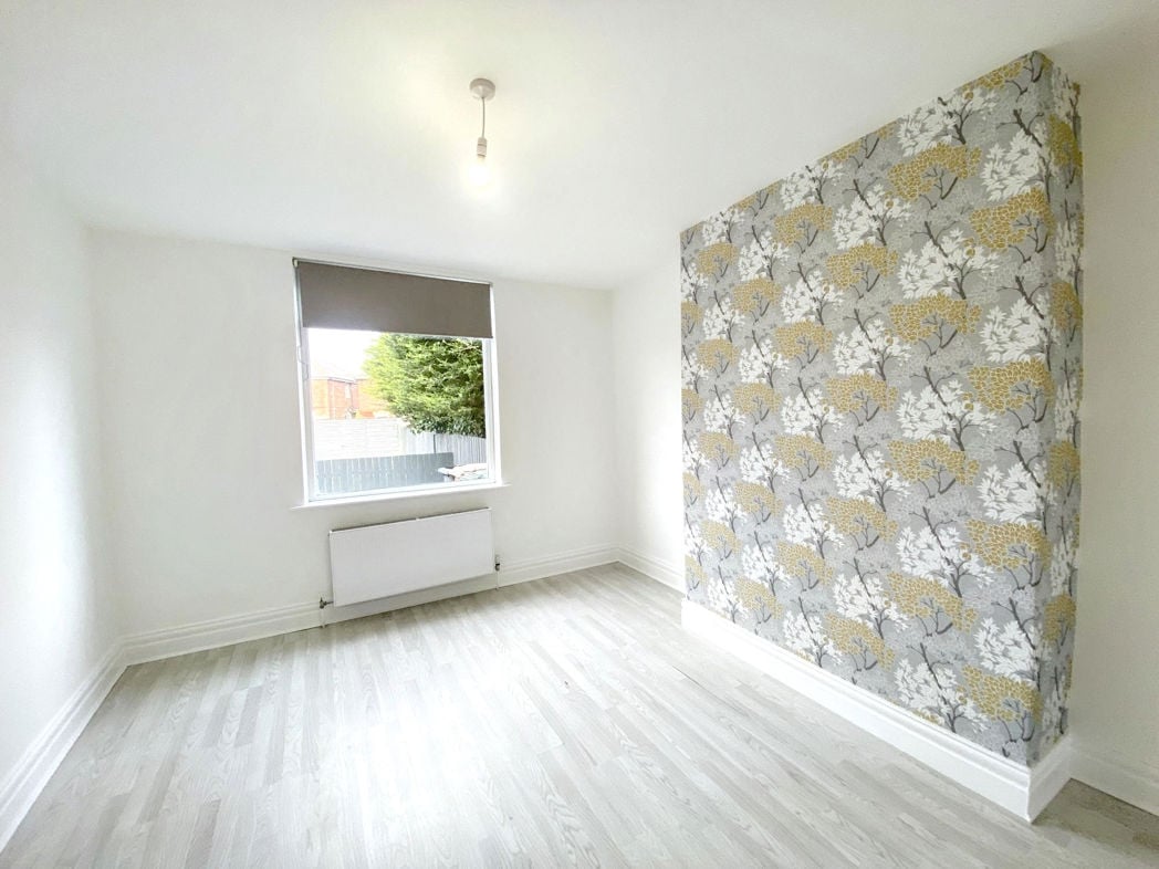 Property image 8 of 13