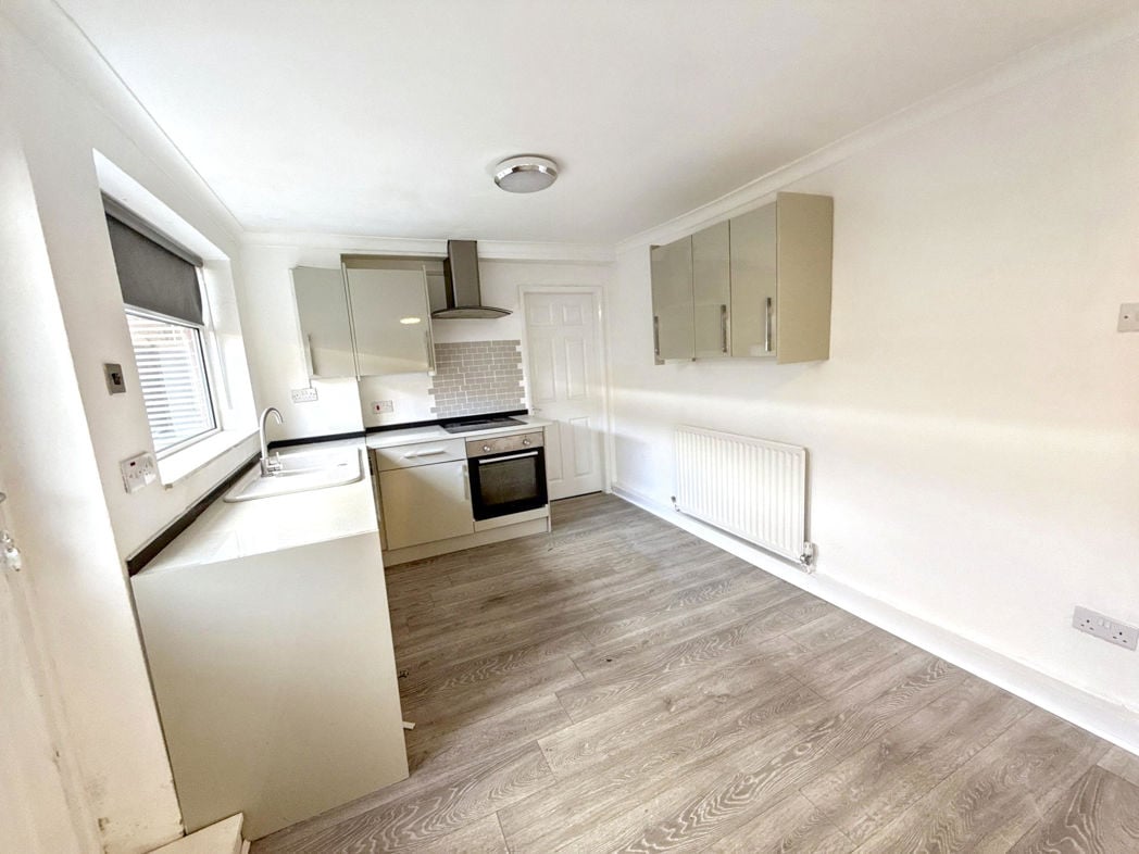 Property image 2 of 11