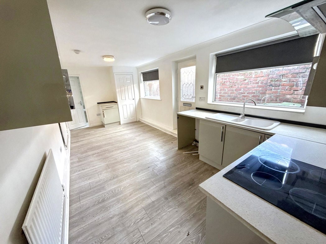 Property image 6 of 11