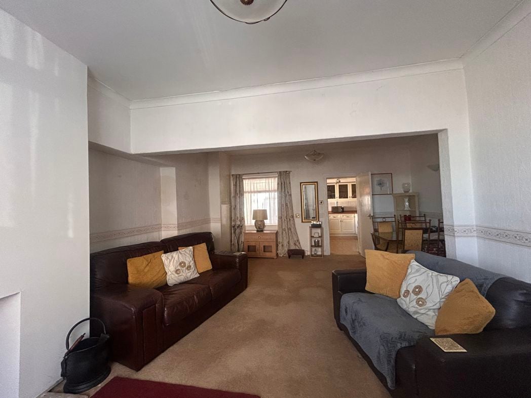Property image 4 of 18