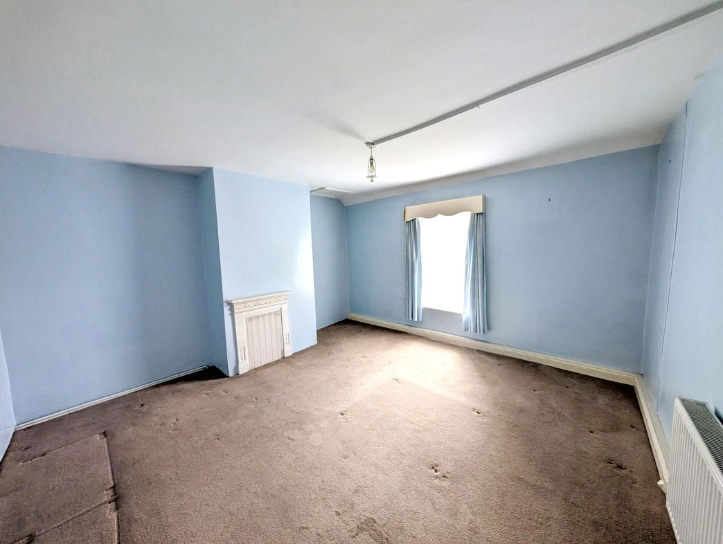 Property image 5 of 8