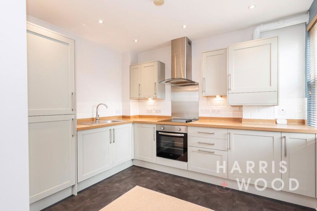 Property image 2 of 9