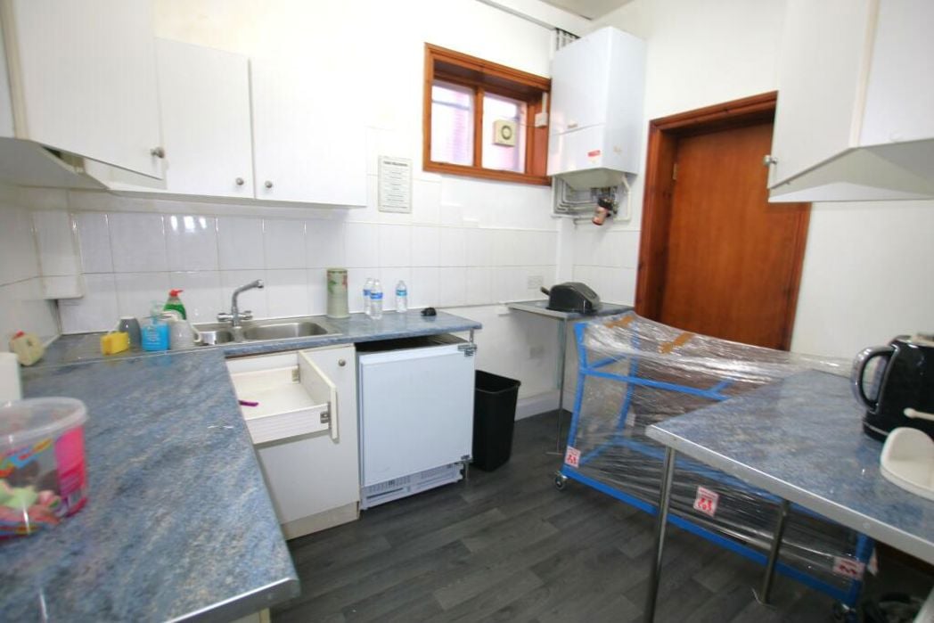 Property image 8 of 12