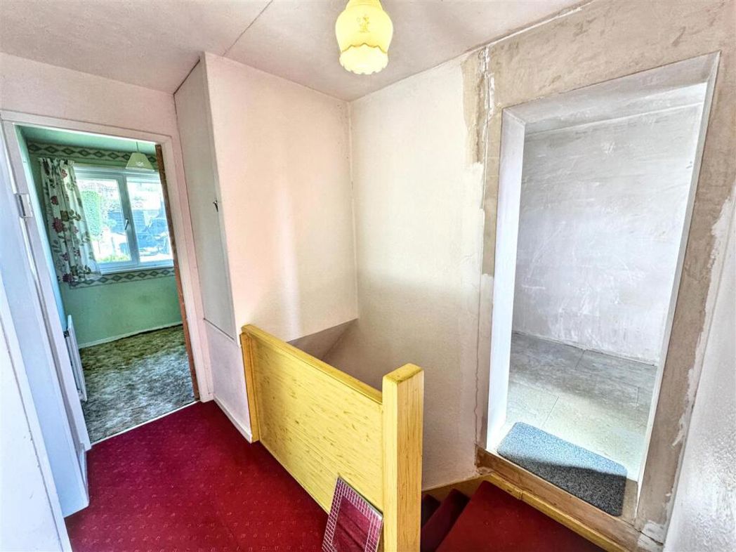 Property image 8 of 16