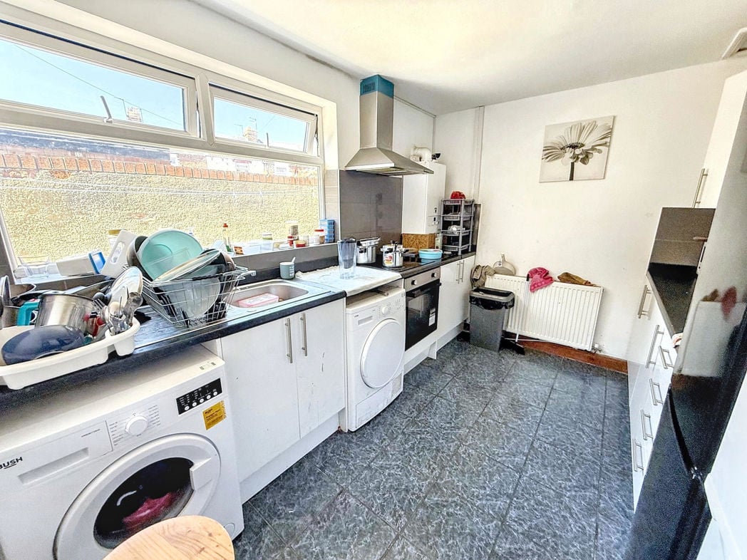 Property image 6 of 11
