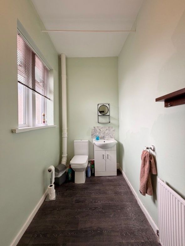Property image 11 of 17