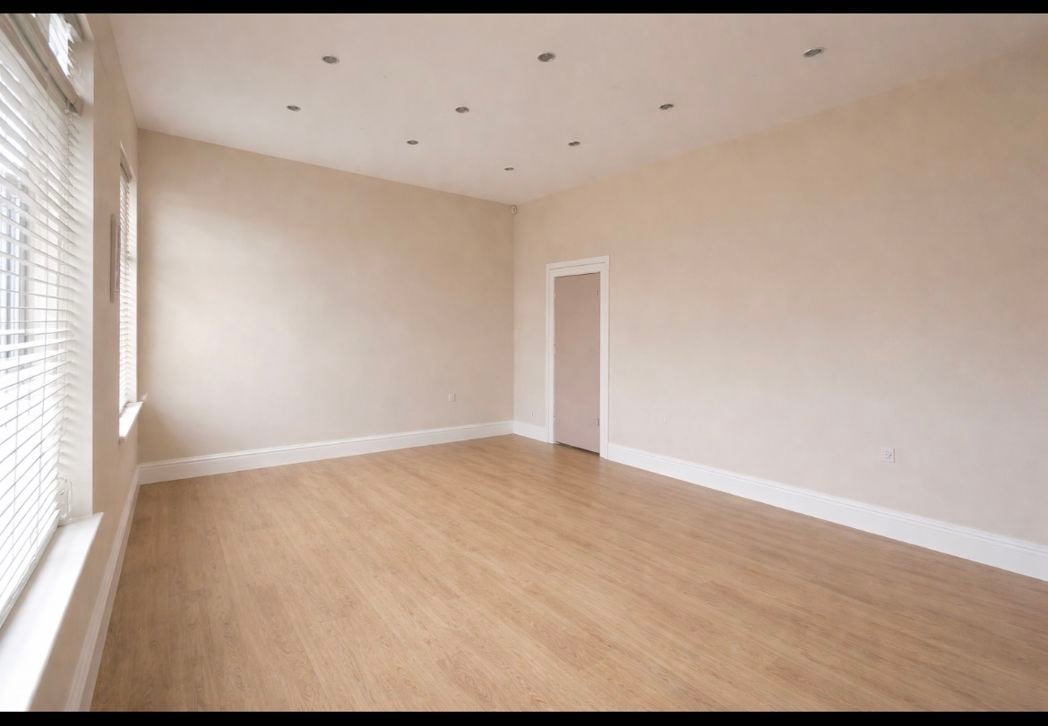 Property image 15 of 17
