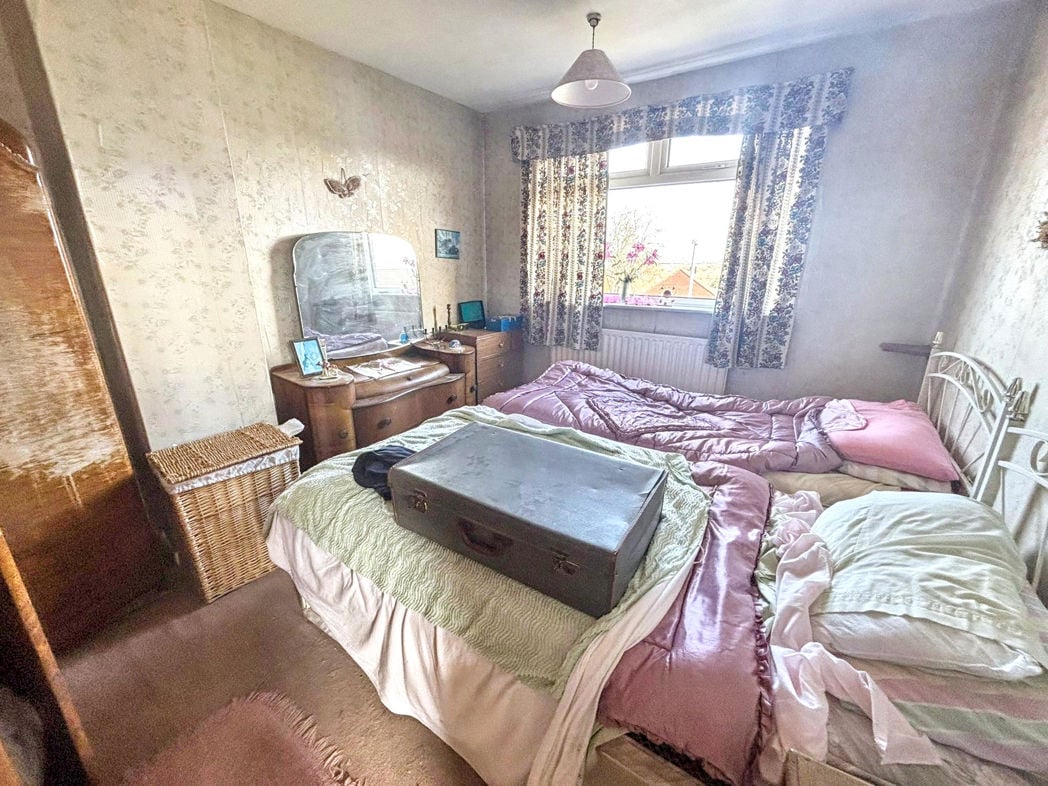 Property image 5 of 9
