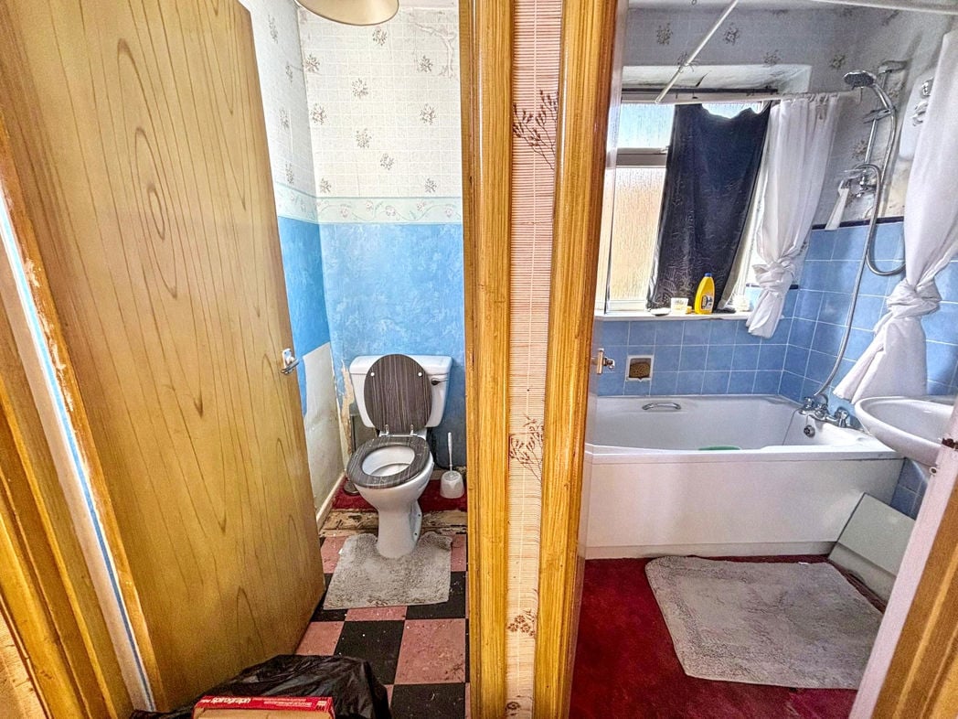 Property image 8 of 9