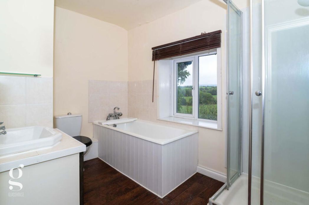 Property image 4 of 18