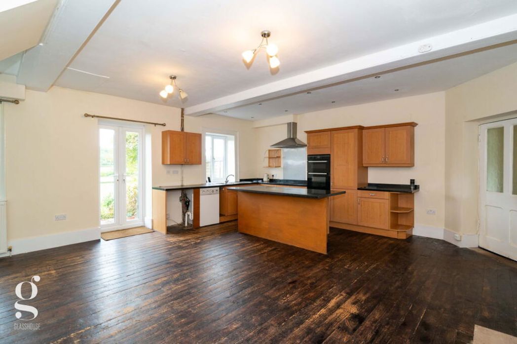 Property image 7 of 18